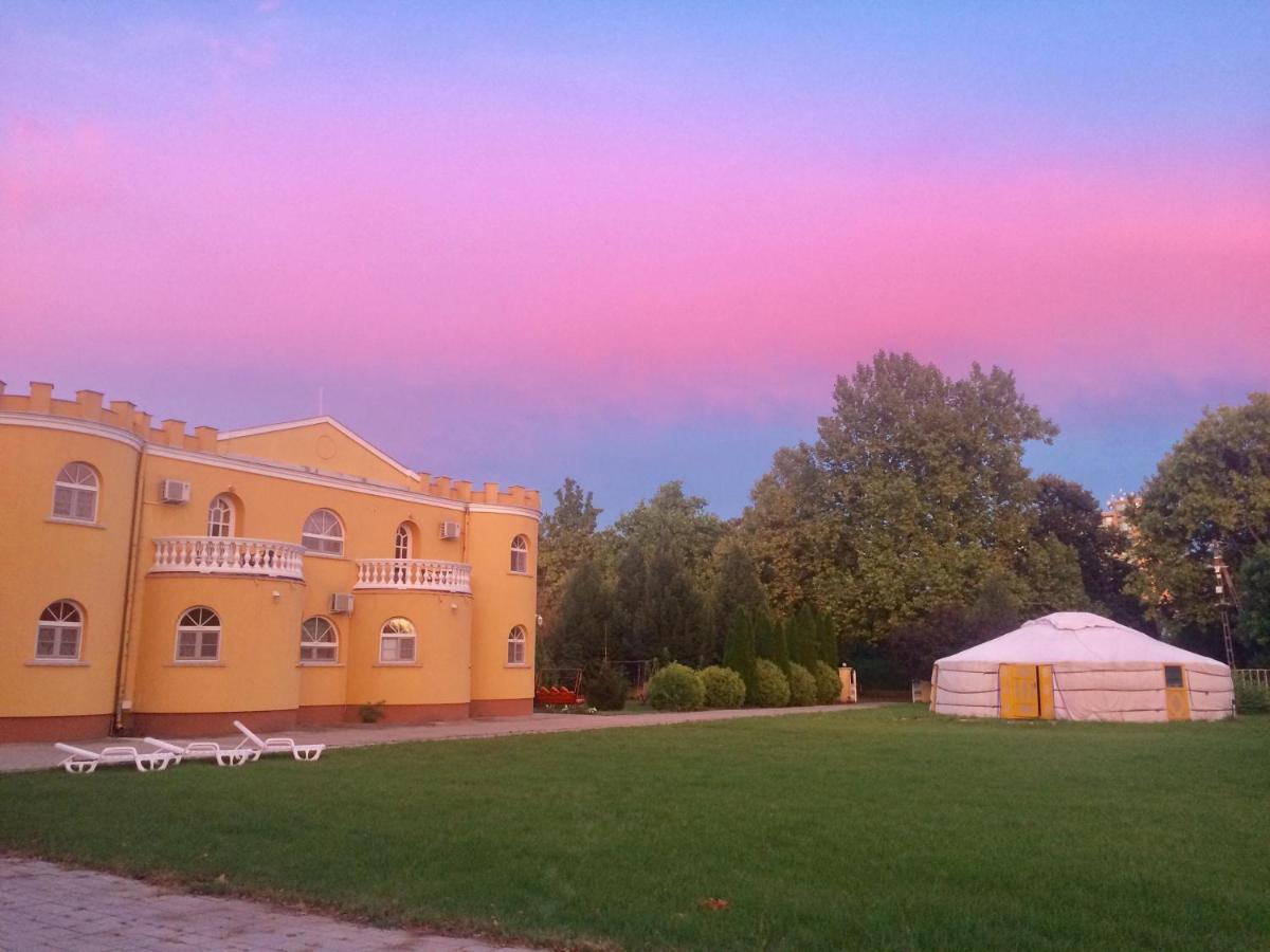 Kastely Panzio Hotell Hajdúszoboszló Exteriör bild