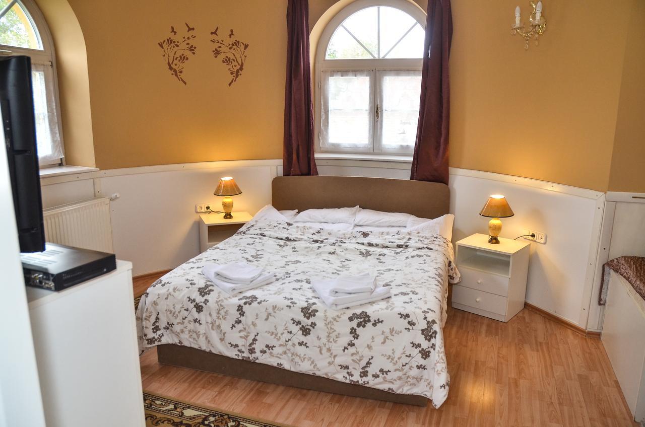 Kastely Panzio Hotell Hajdúszoboszló Exteriör bild